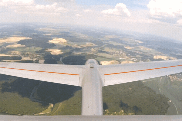 Výhled během vyhlídkového letu větroněm