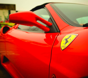Jízda ve Ferrari 458 Italia na okruhu v Mostě, nebo v Brně