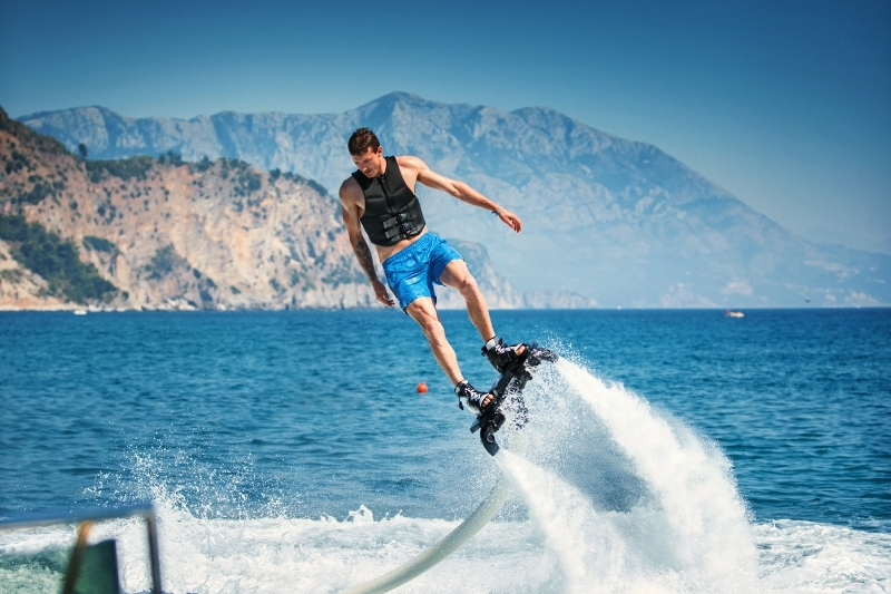 Zážitky pro teenagery - flyboarding