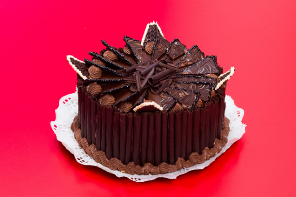 Inspirace zdobení dortů - zdobení čokoládou